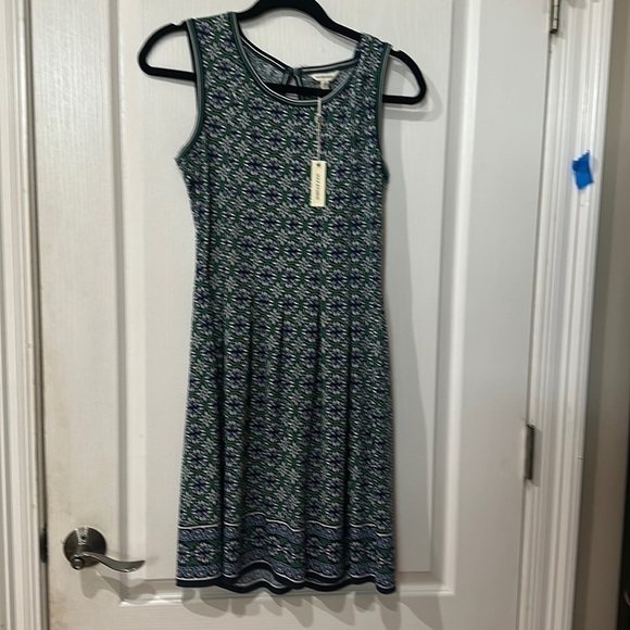 Max Studio Dresses & Skirts - NWT max studio size small, pleated bottom, sleeveless dress